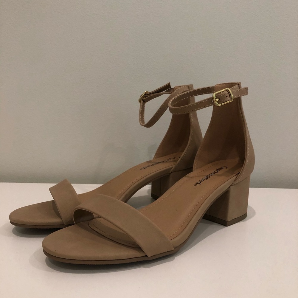 city classified tan high heels
